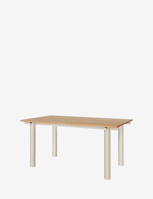 Atura dining table