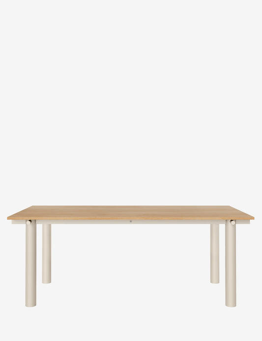 Atura dining table