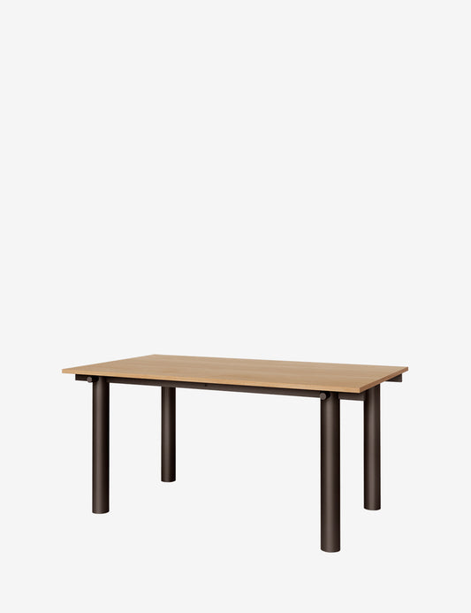 Atura dining table