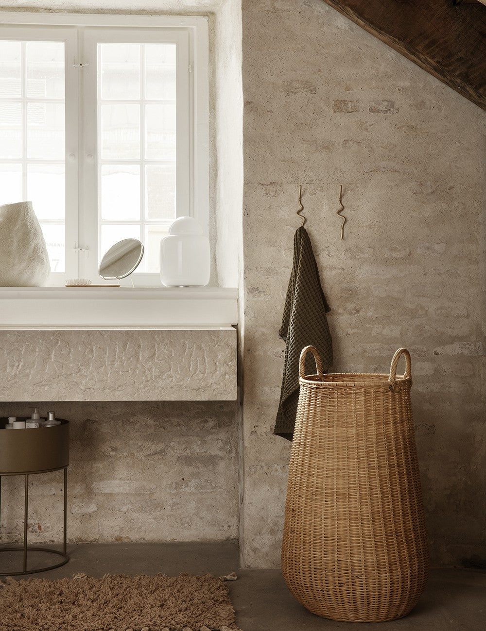 colgador curvature black brass