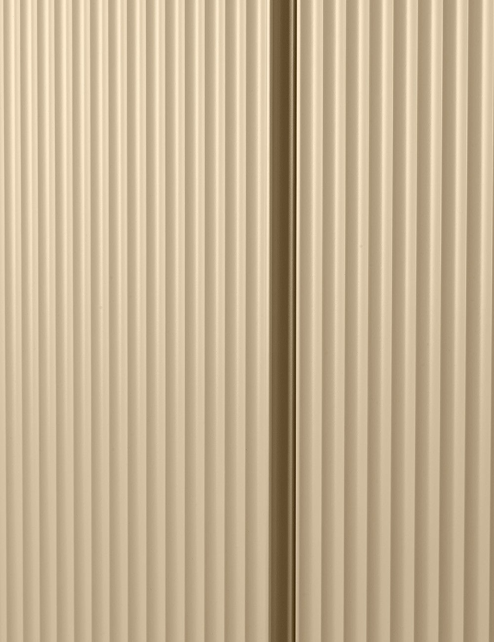 sill cupboard high