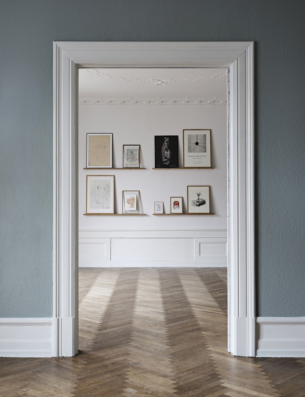 gallery shelf 115