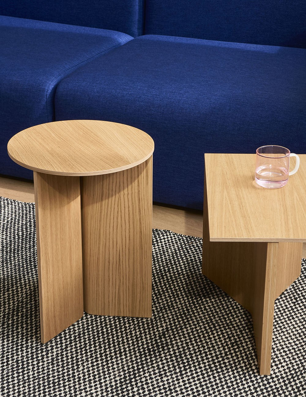 SLIT TABLE WOOD OBLOND