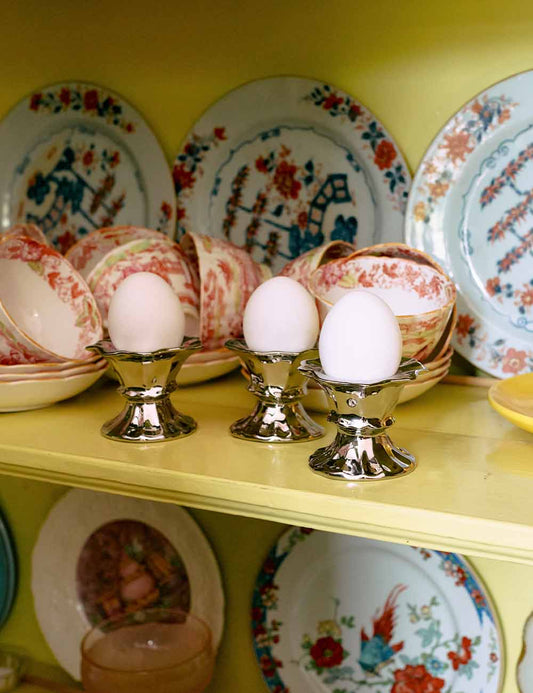 New classics: huevera 4 set