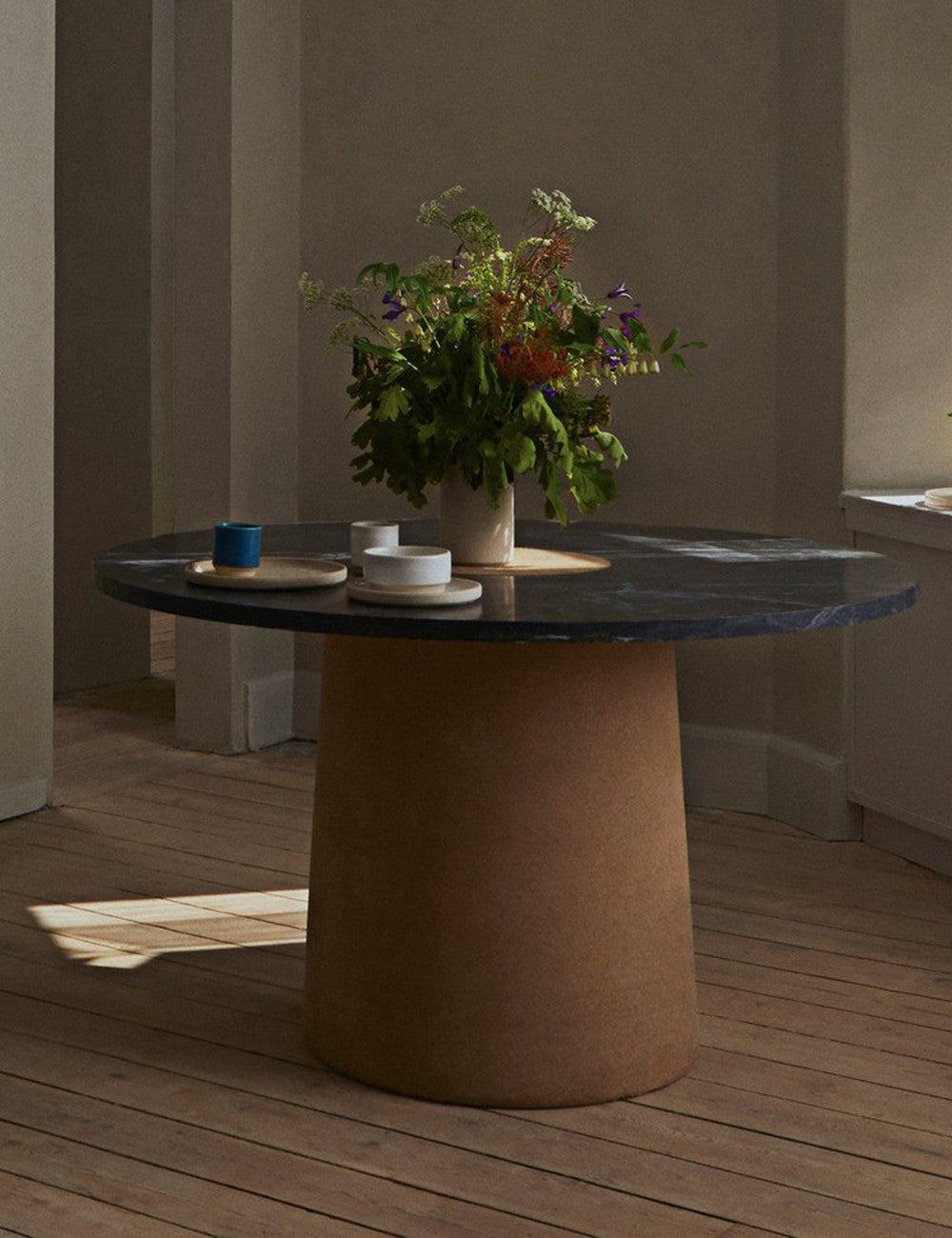 sintra dining table