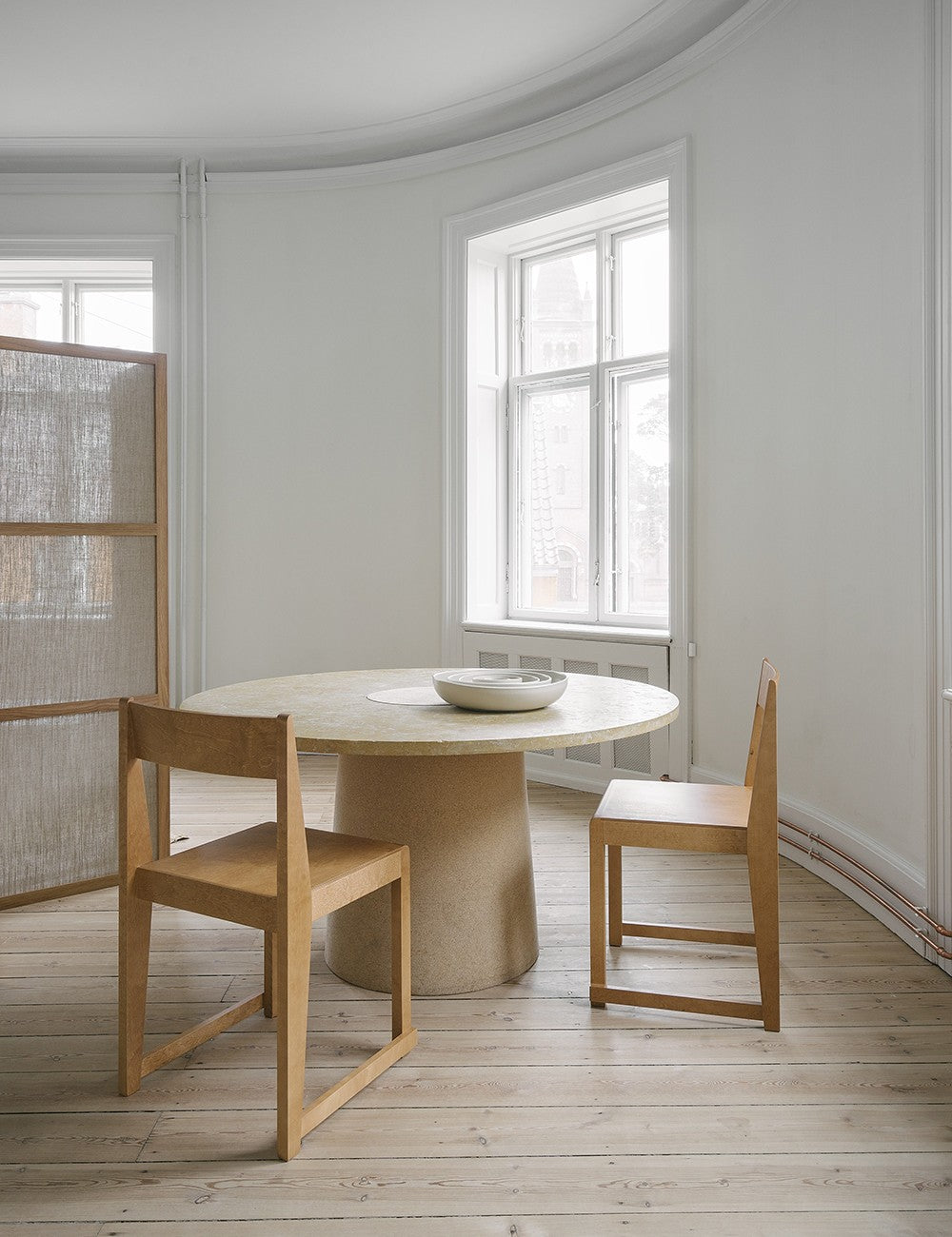 sintra dining table