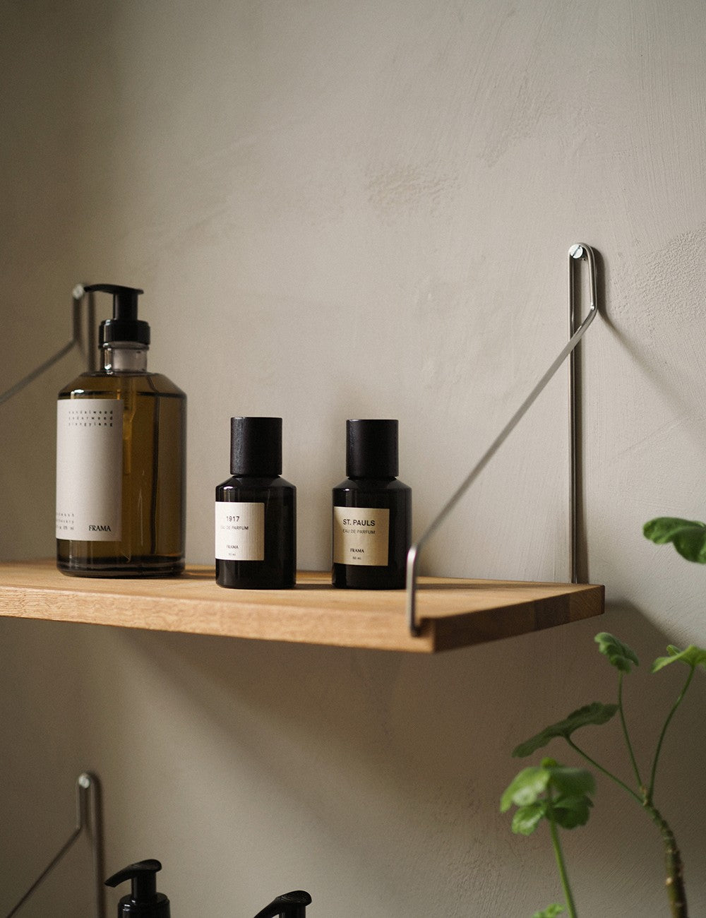 SHELF LIBRARY D27 W60