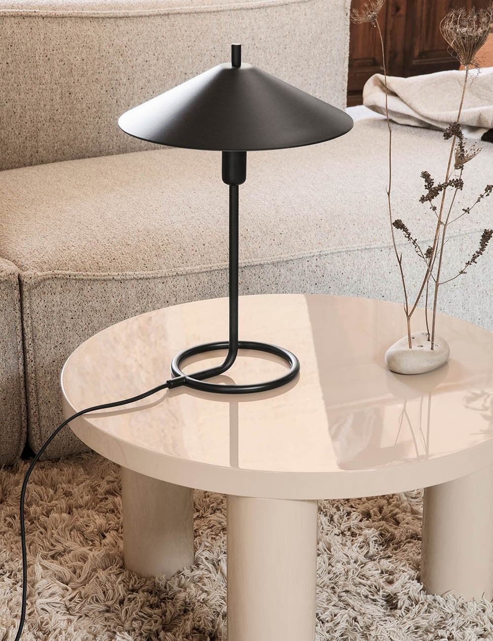 POST SIDE TABLE HIGH GLOSS
