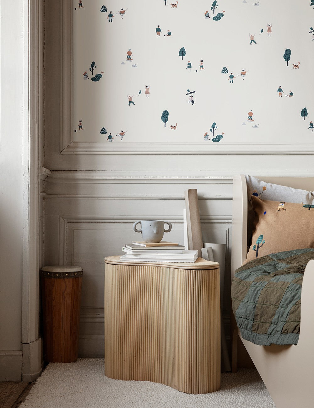 ISOLA STORAGE TABLE
