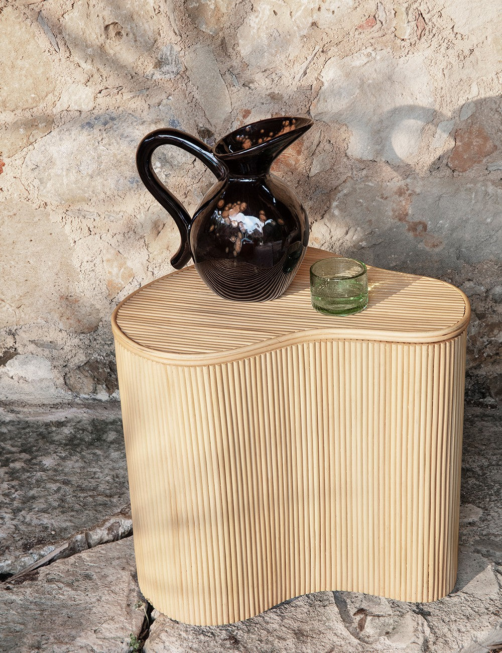 ISOLA STORAGE TABLE