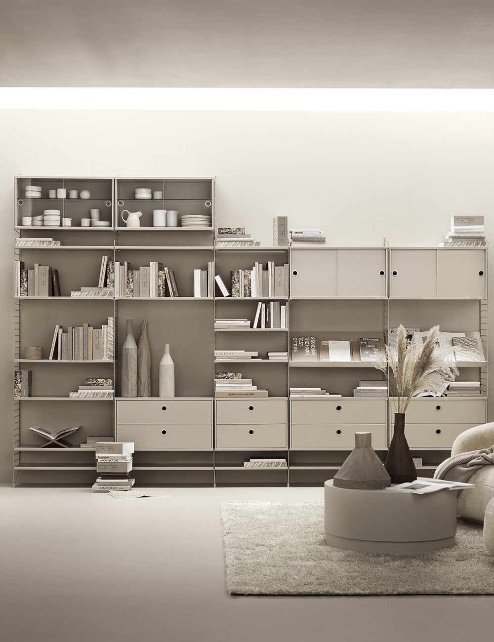 vitrine à portes coulissantes en verre