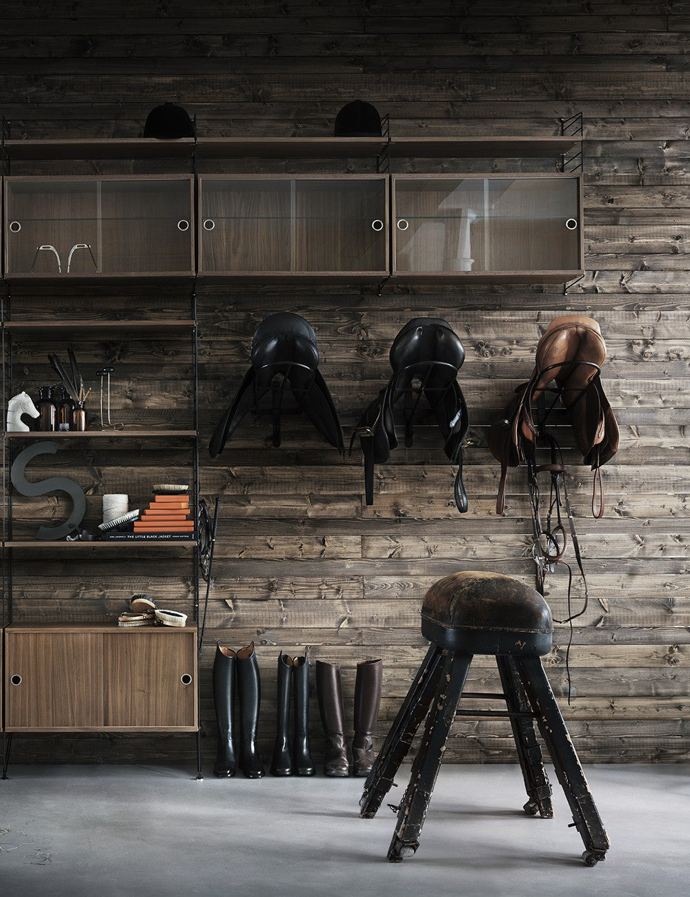 vitrine à portes coulissantes en verre