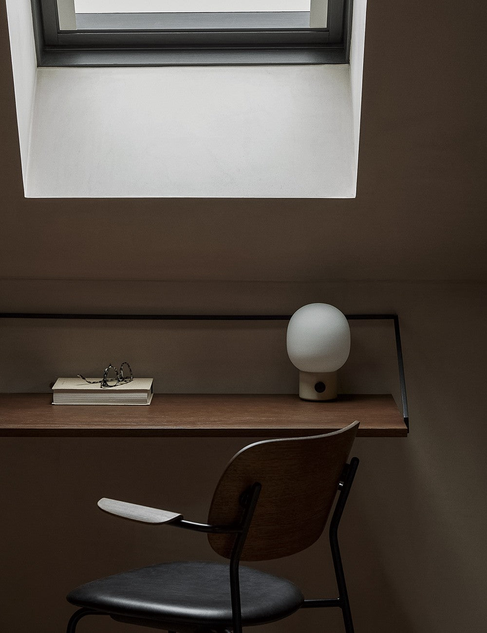 rail desk