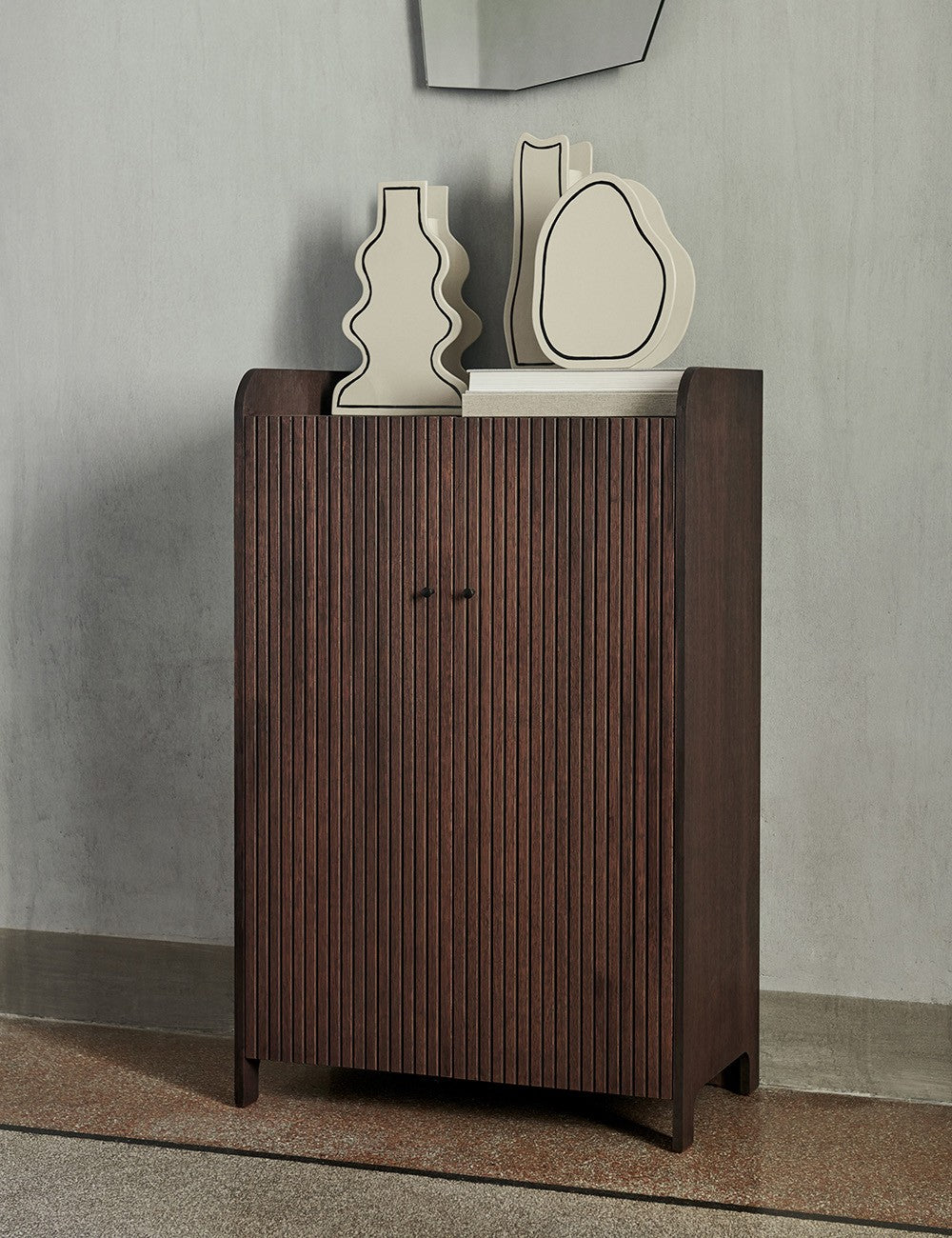 sill cupboard low