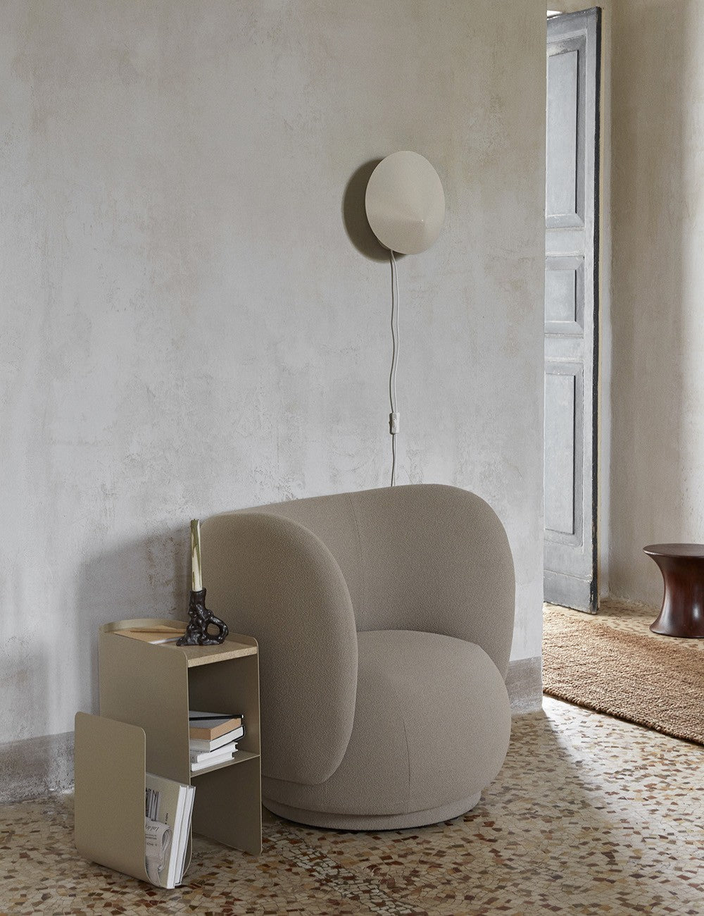 VAULT SIDE TABLE