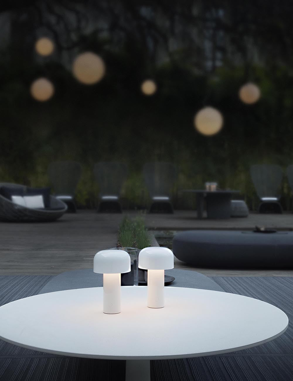 bellhop table