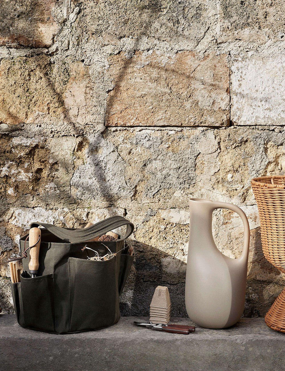 bark garden bucket bag