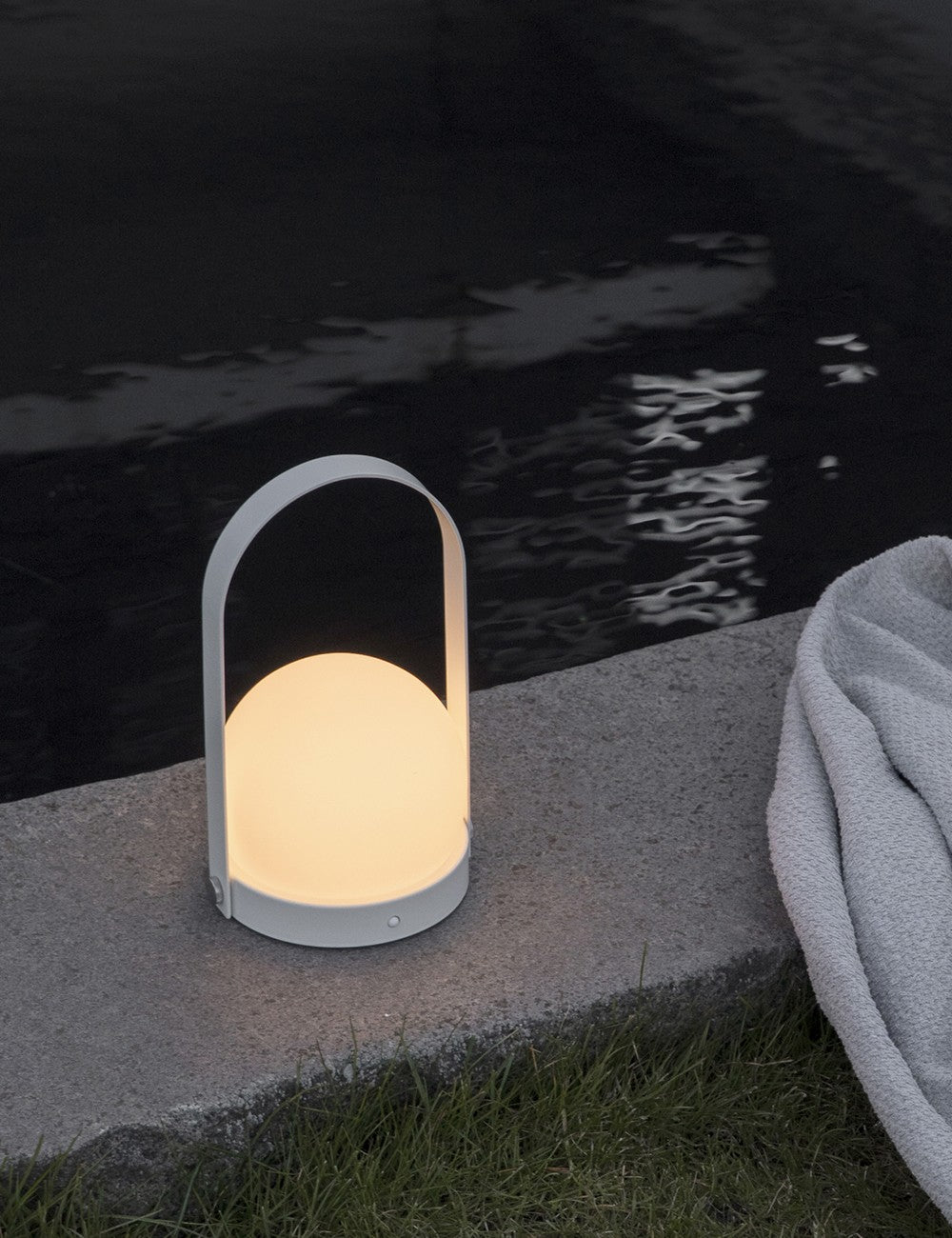 carrie lamp
