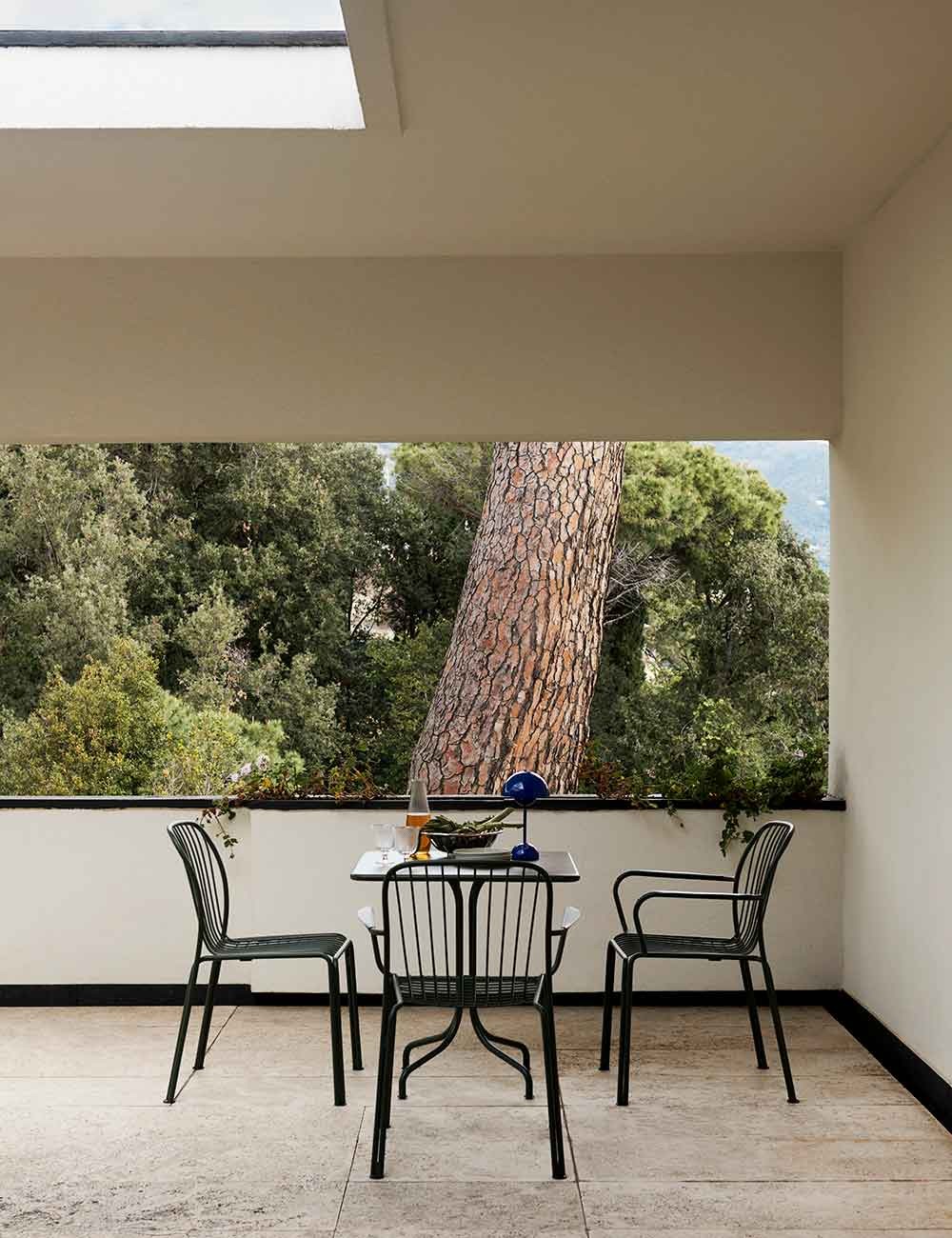 THORVALD SC97 COFÉ TABLE SQUARE