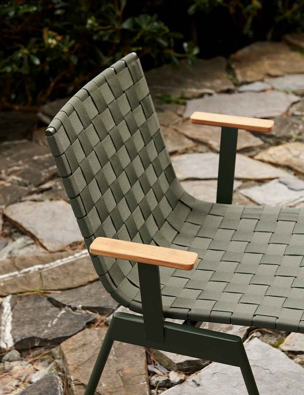 VILLE AV34 ARMCHAIR