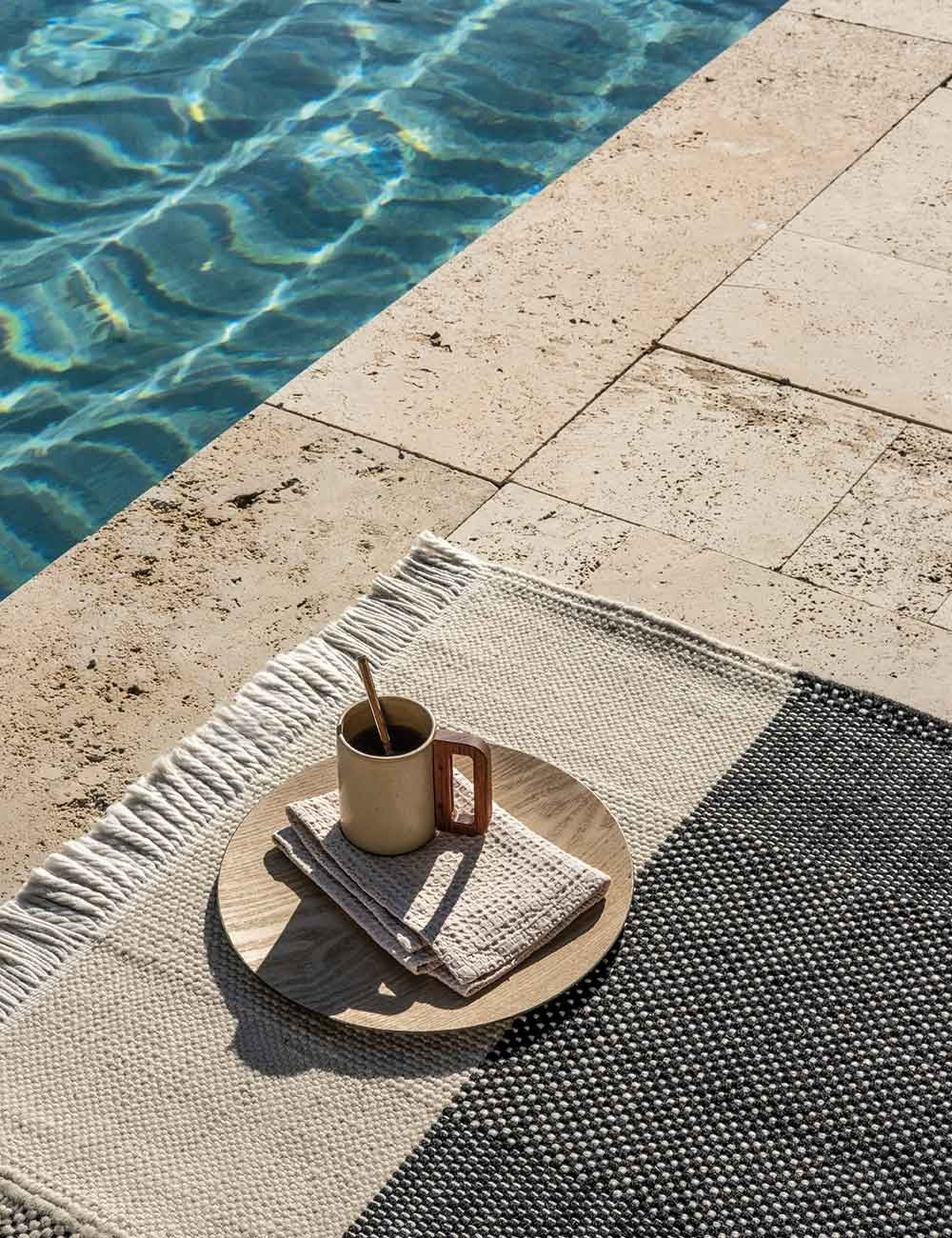 TRES OUTDOOR RUG