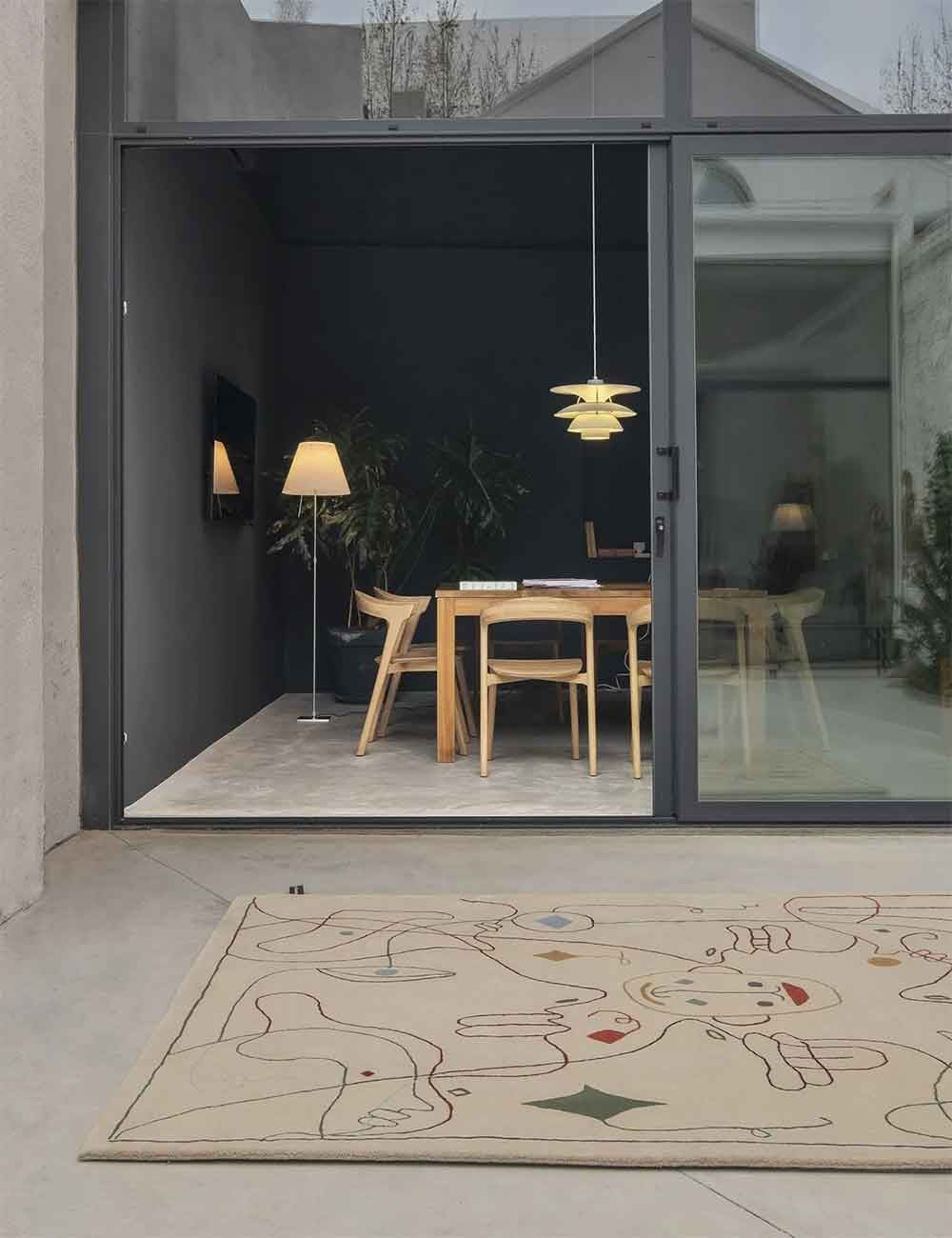 silhouette outdoor rug