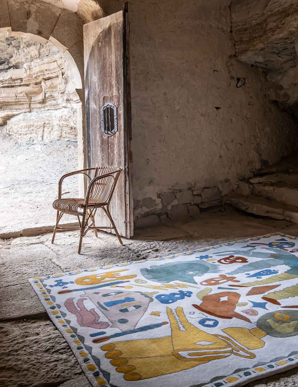 TROUPE RUG
