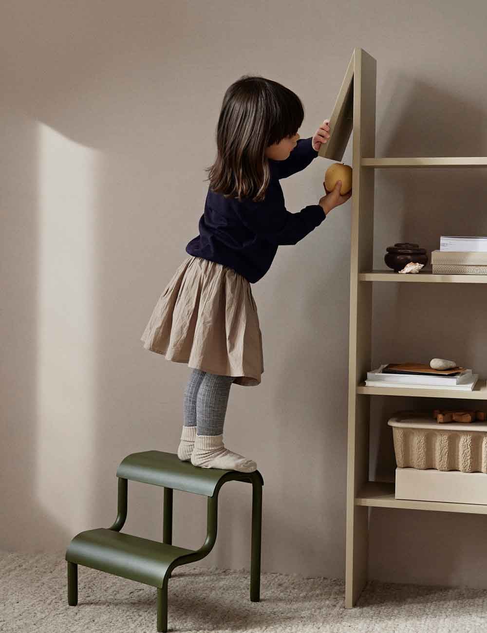 UP STEP STOOL