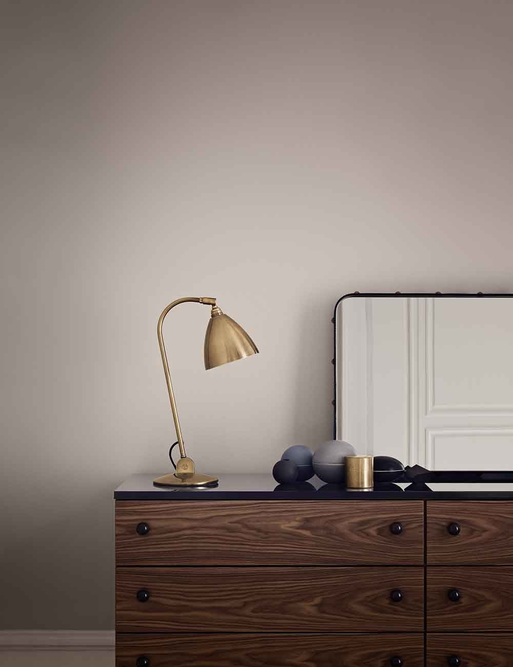 62 SIDEBOARD