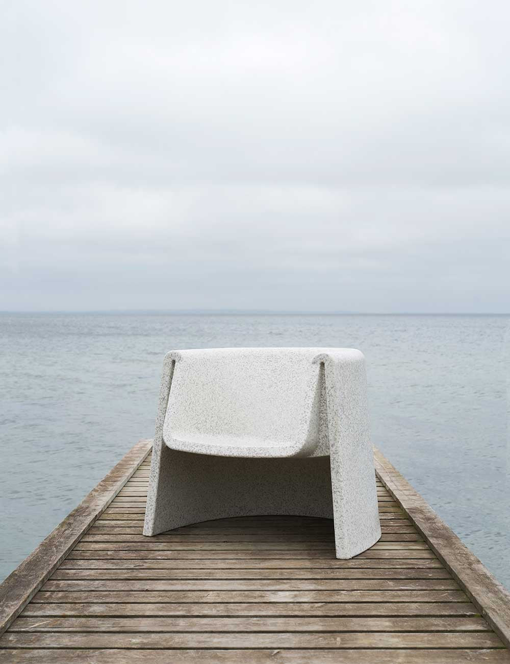 BIT LOUNGE CHAIR