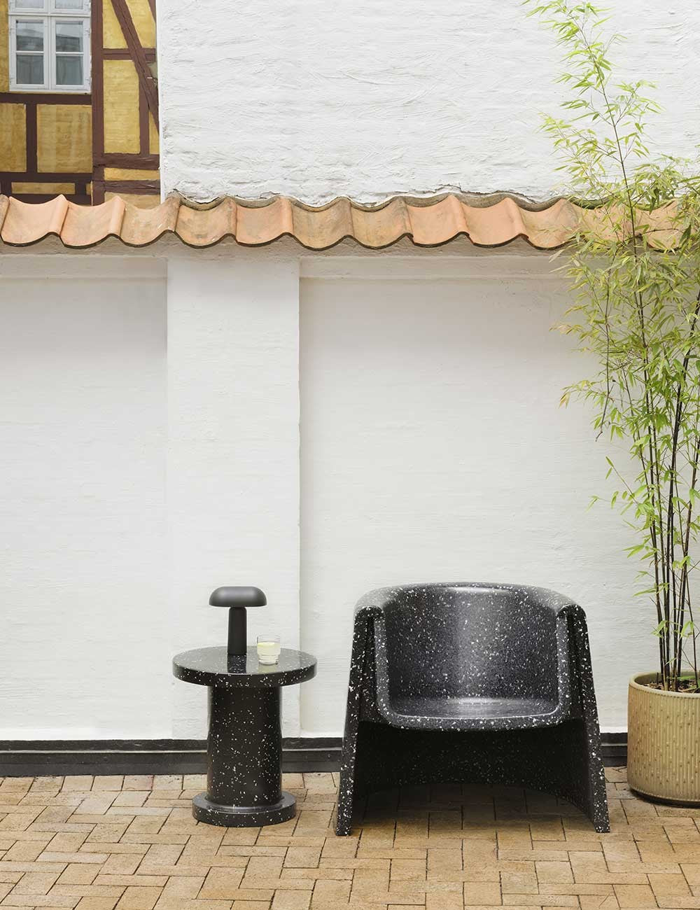 BIT LOUNGE CHAIR