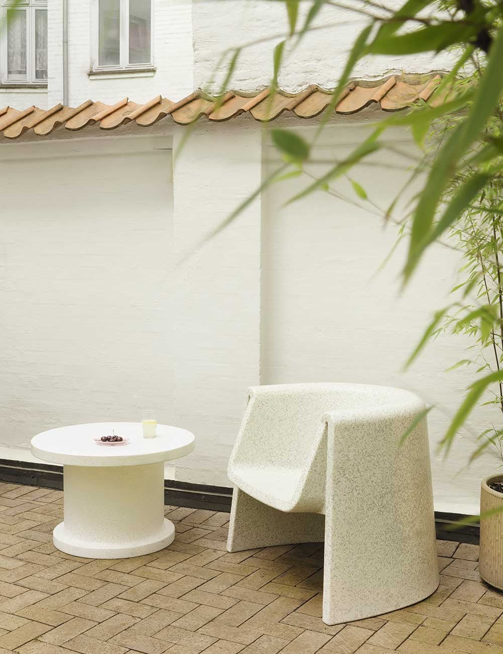 BIT LOUNGE CHAIR