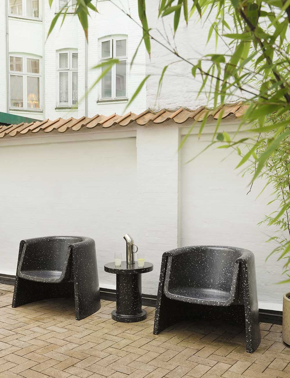 BIT LOUNGE CHAIR