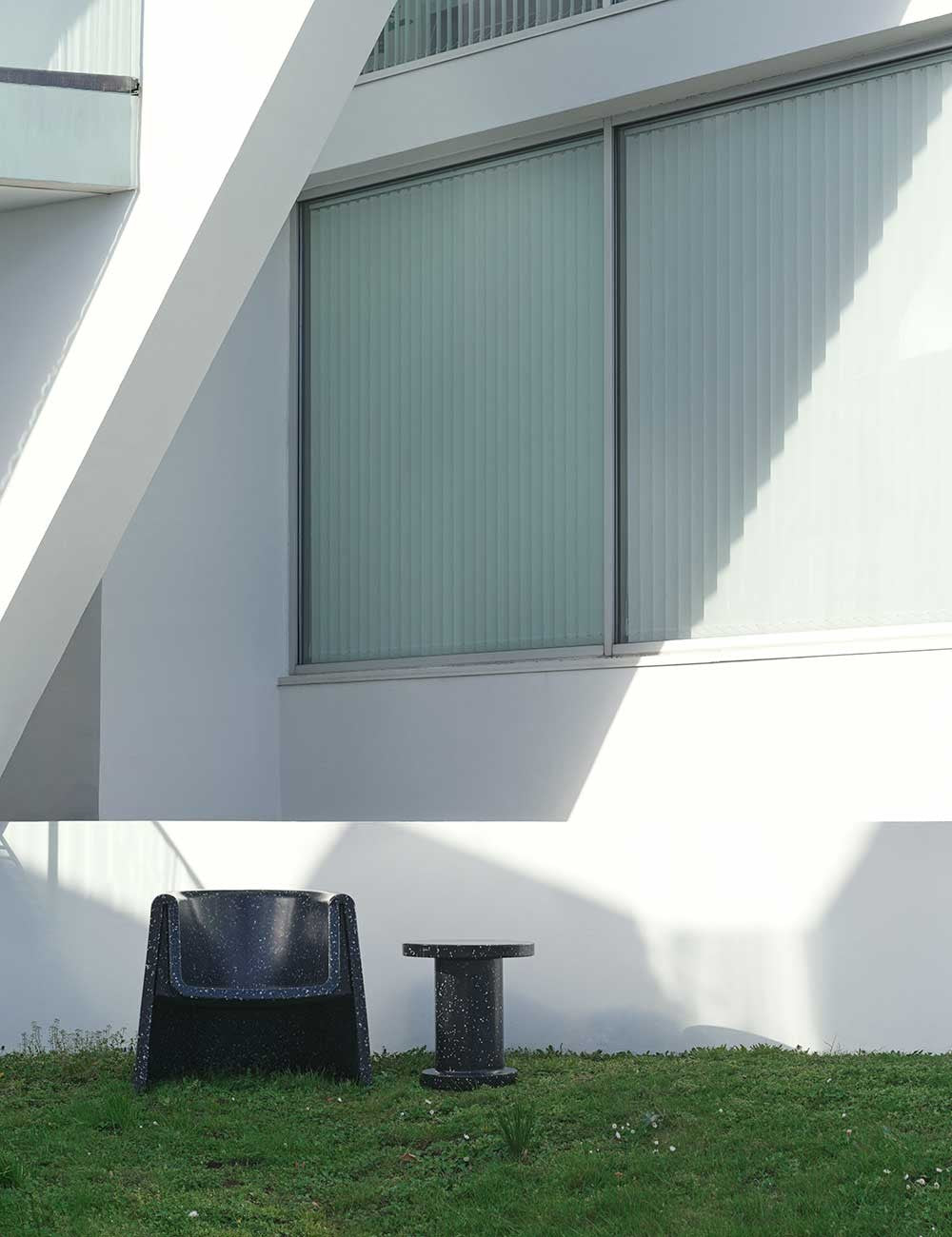 BIT LOUNGE CHAIR