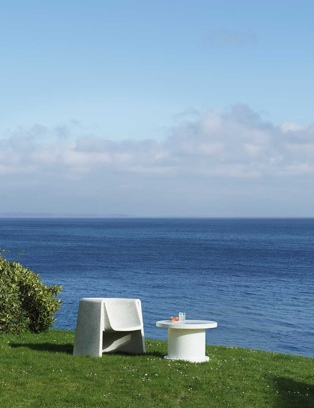 BIT LOUNGE CHAIR