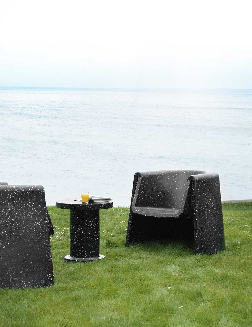 BIT SIDE TABLE