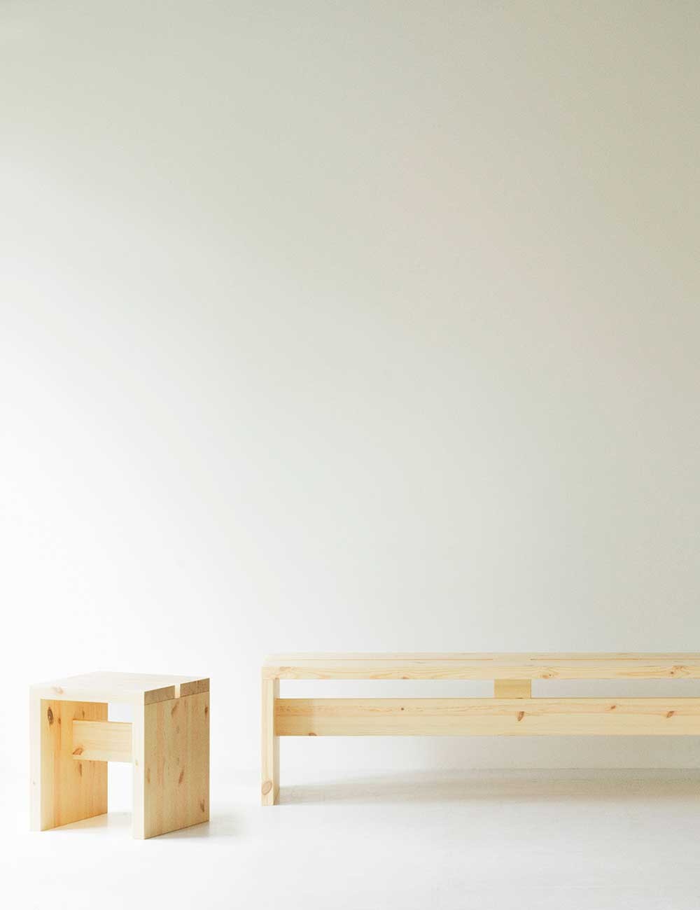 STRETCH STOOL