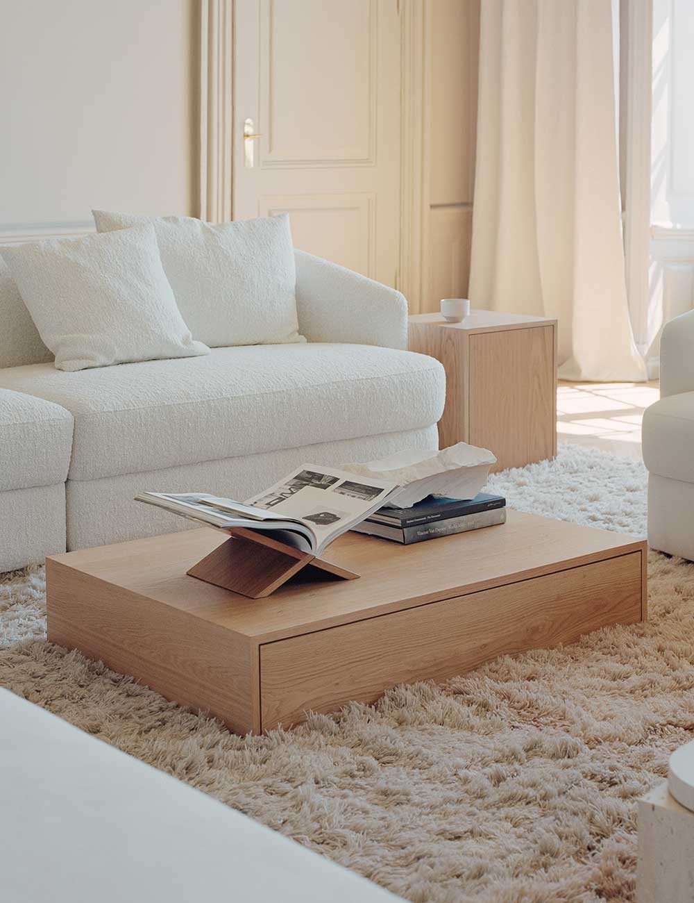 MASS COFFEE TABLE