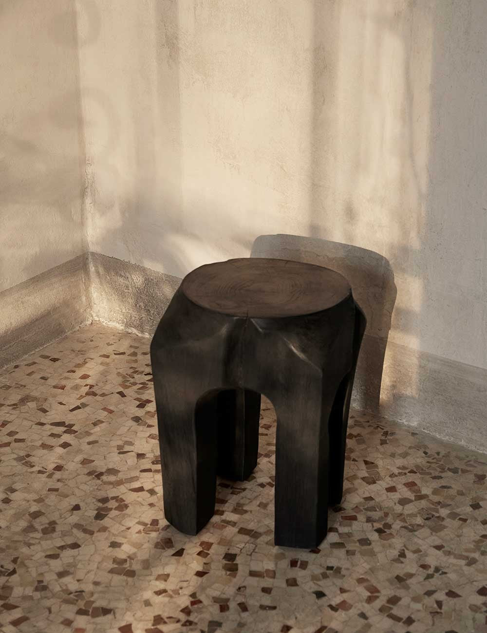 ROOT STOOL
