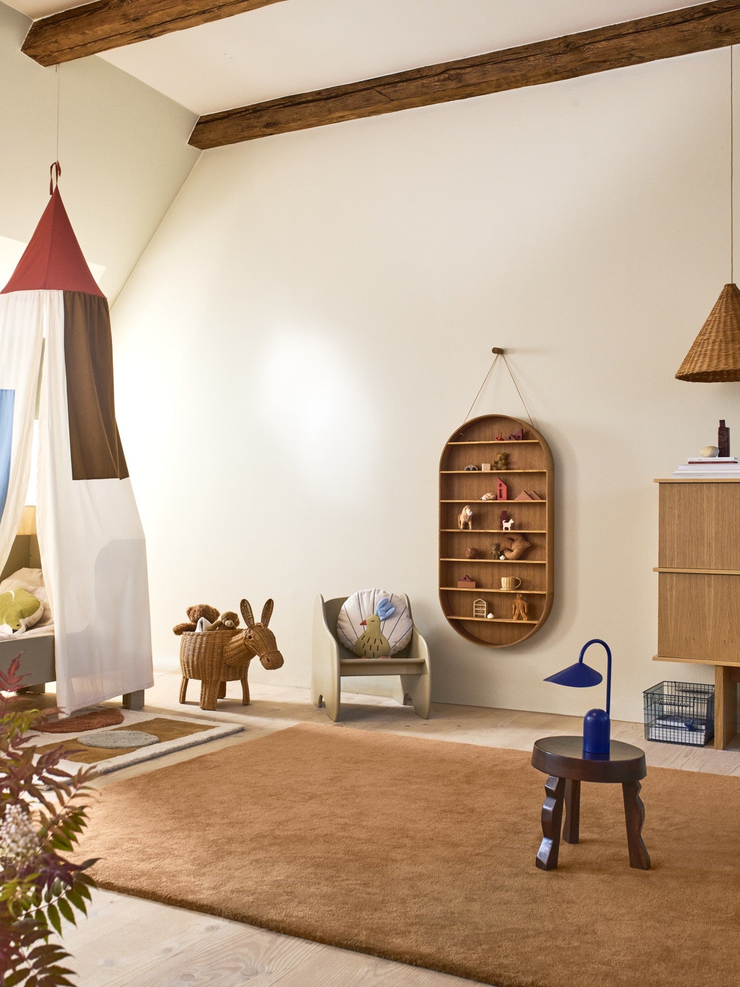 DONKEY BRAIDED STORAGE