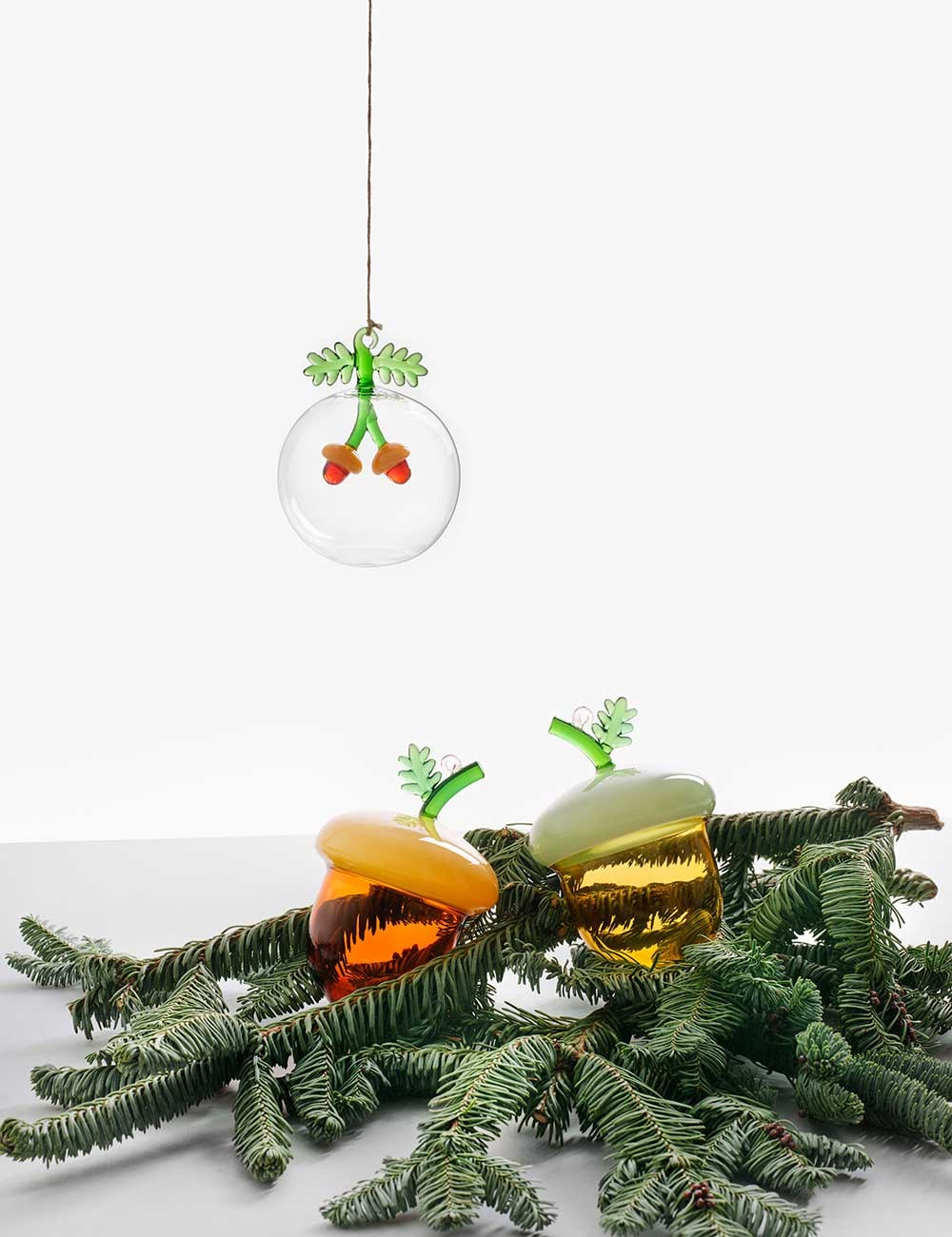 ACORNS GLASS BALL