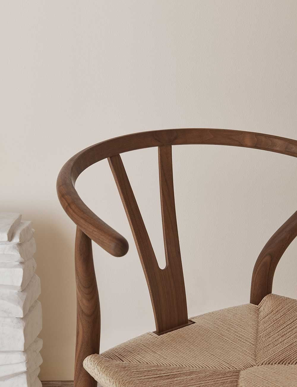 ch24 wishbone chair nogal