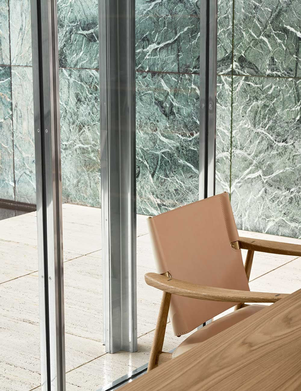 bm1106 huntsman chair