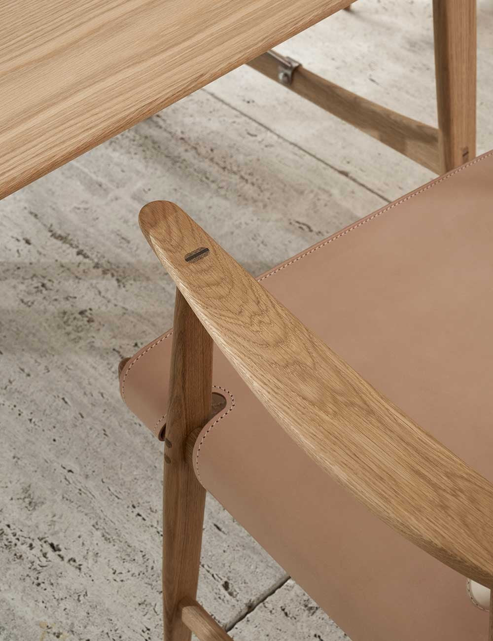 bm1106 huntsman chair