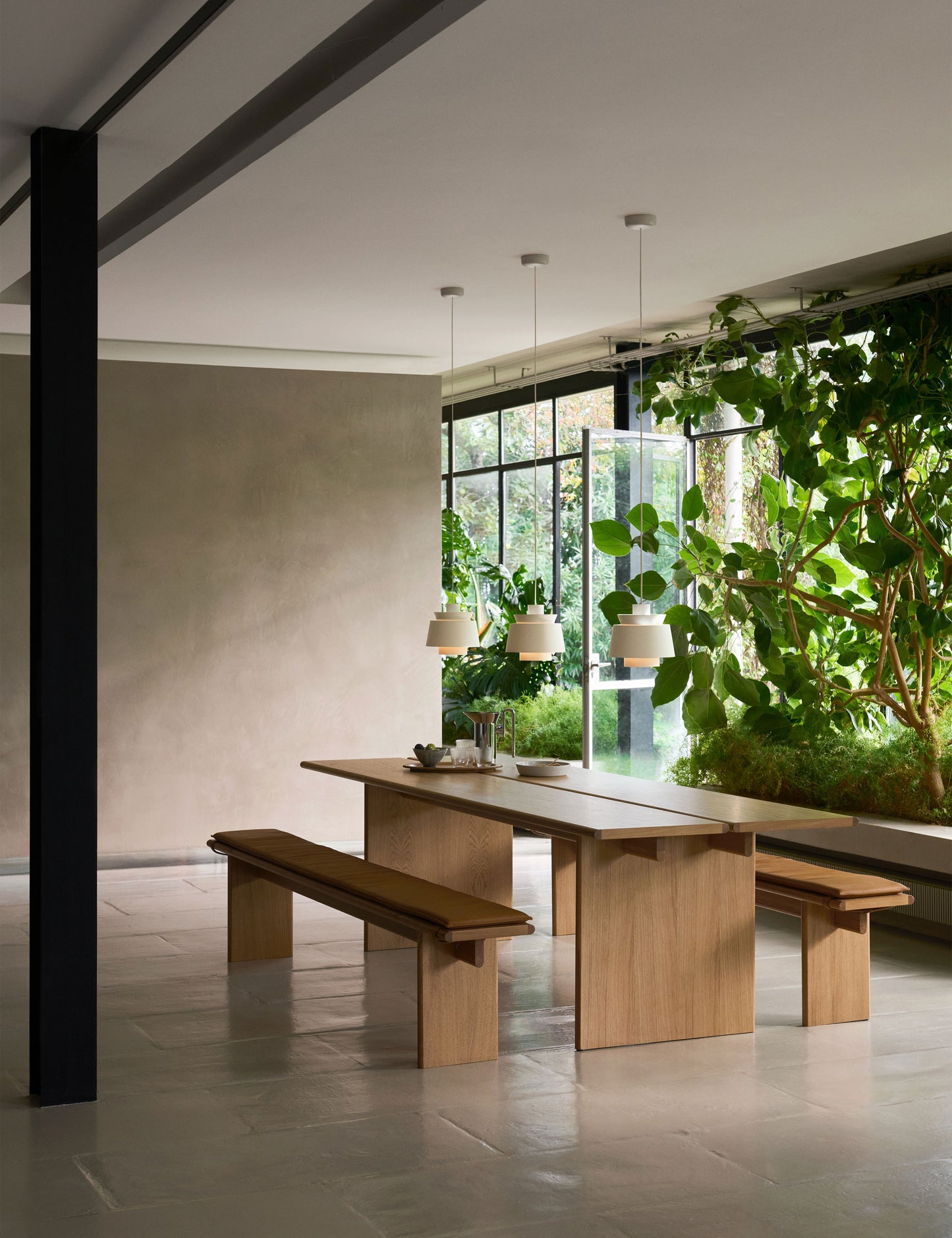 ITA DINING TABLE OS2