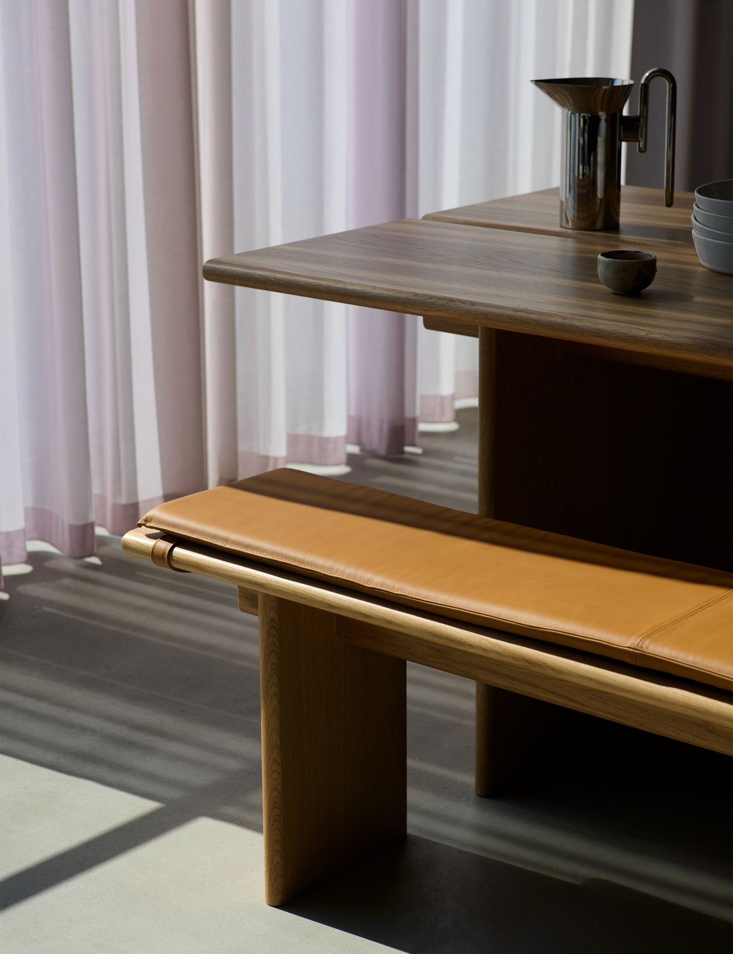 ITA DINING TABLE OS2