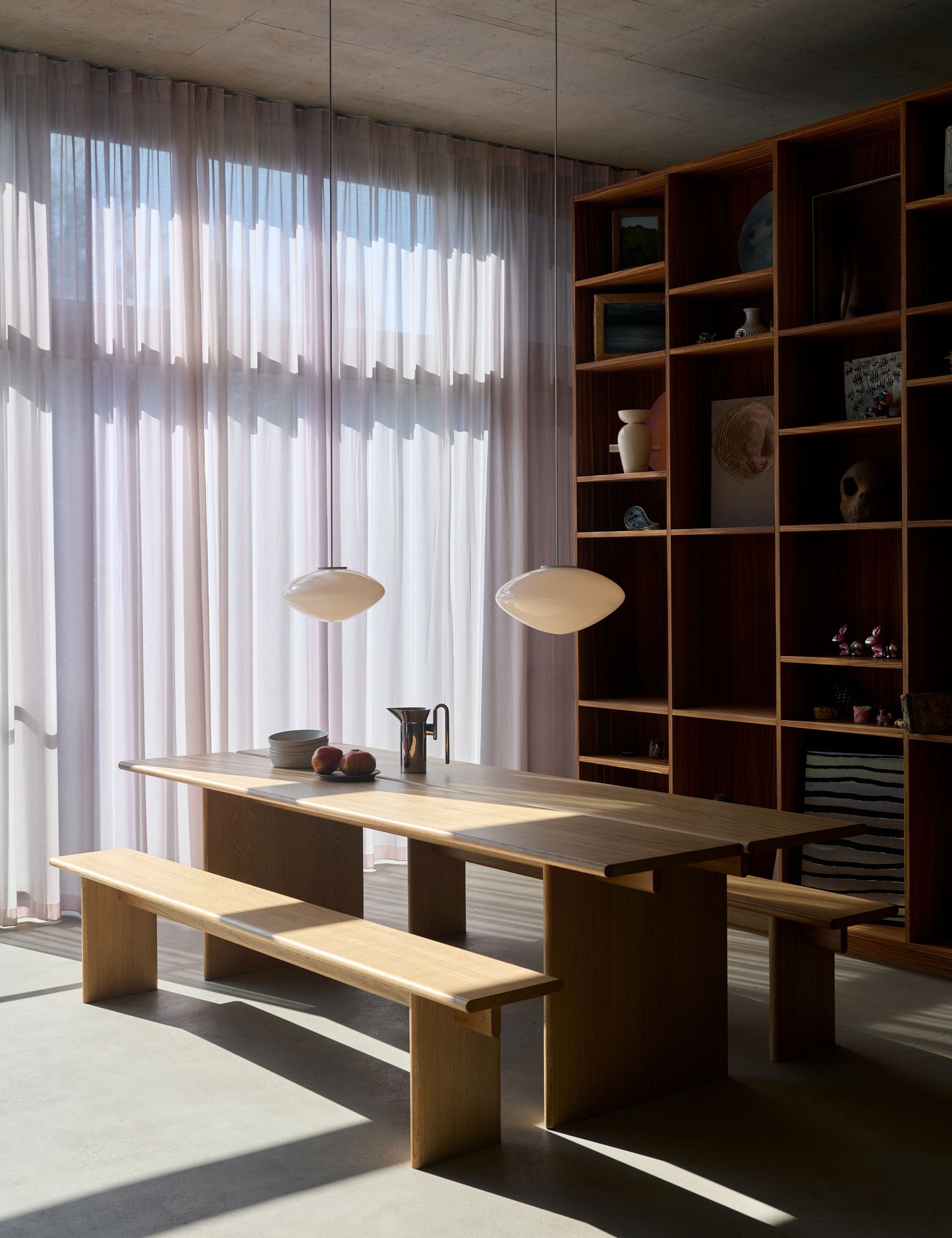 ITA DINING TABLE OS2