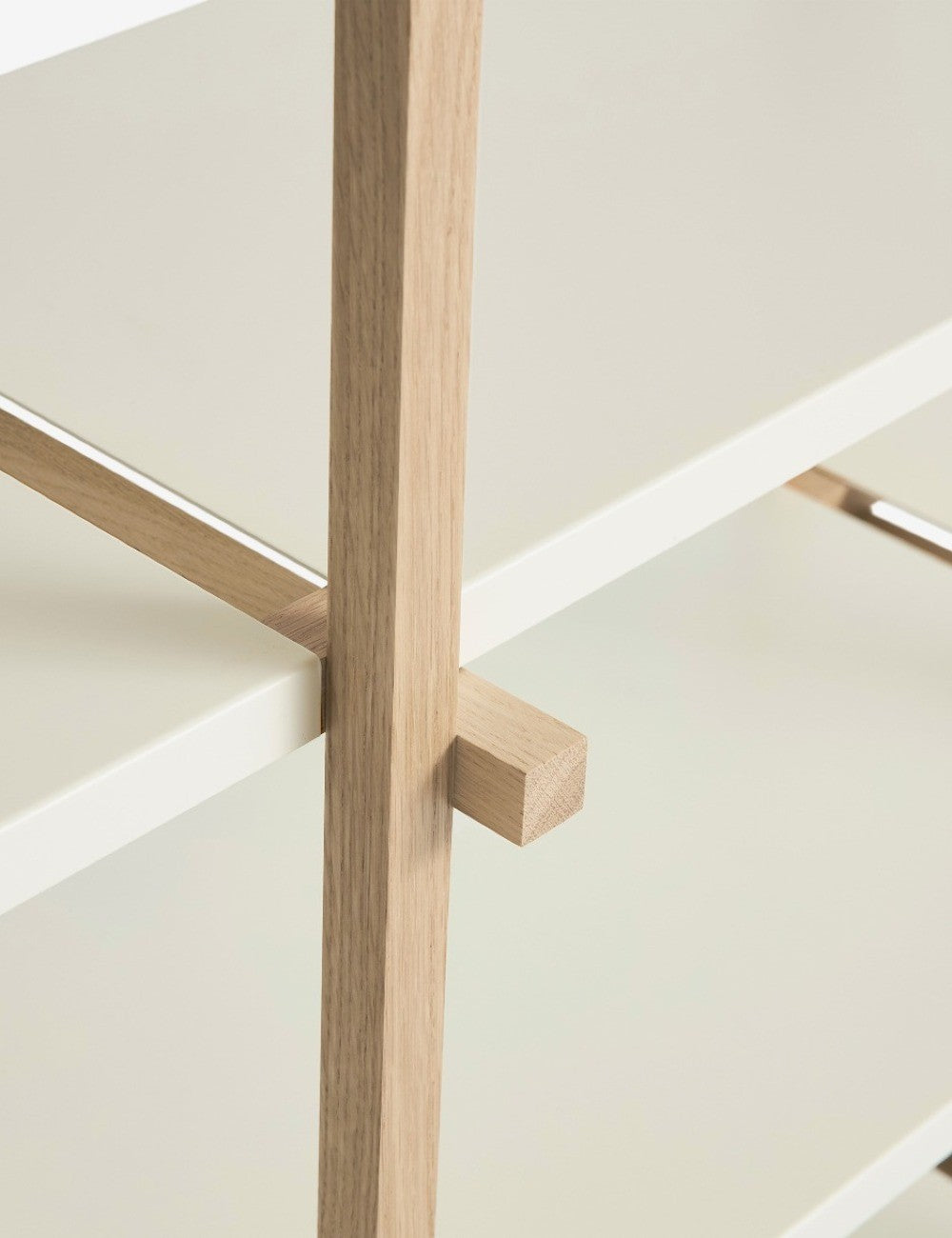 scaffalatura in legno bassa