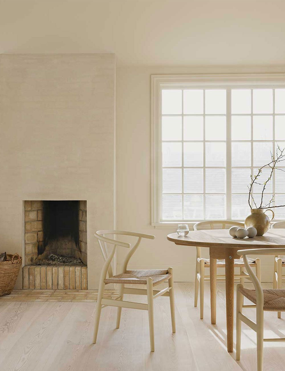 ch337 dining table