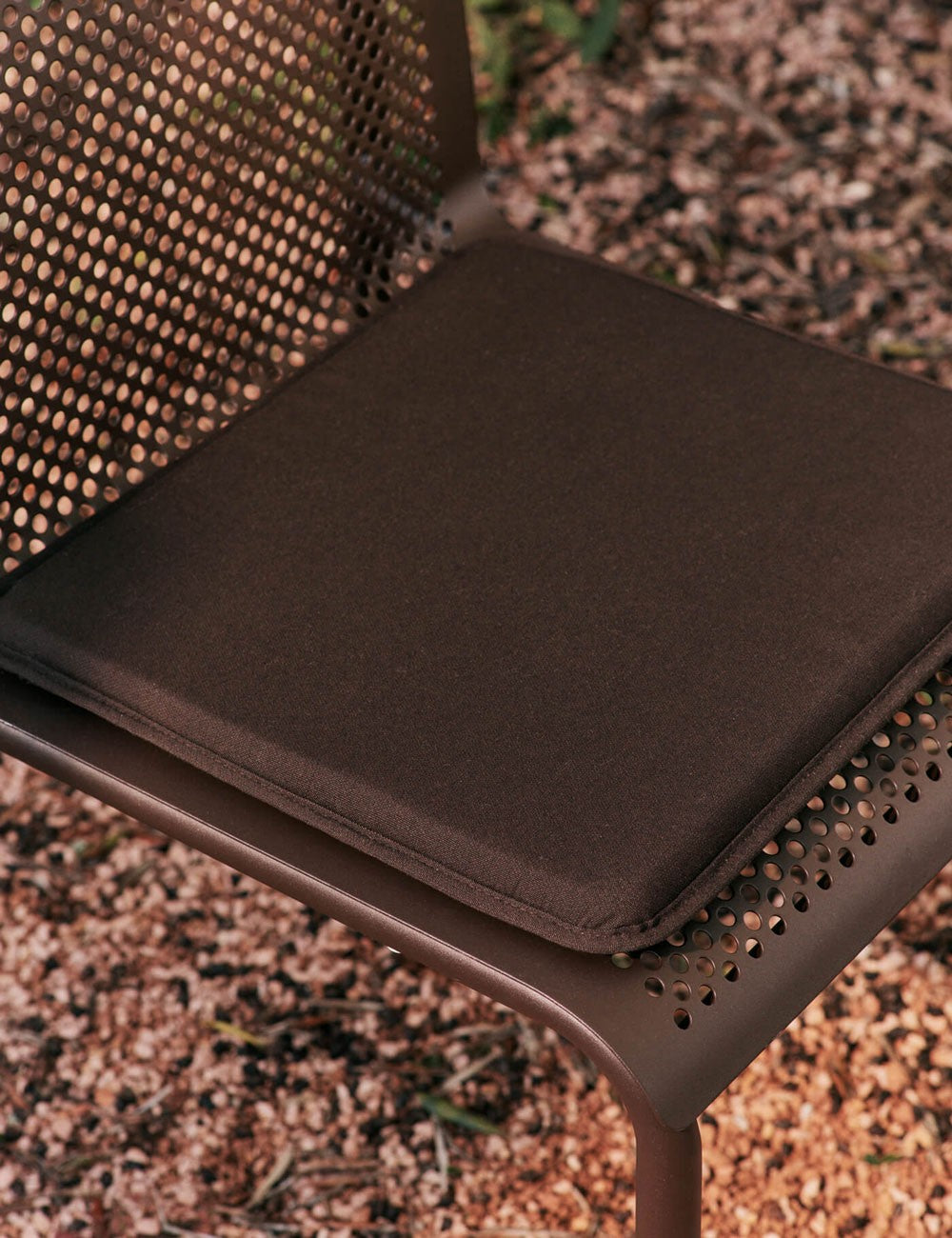 DAPPLE CHAIR